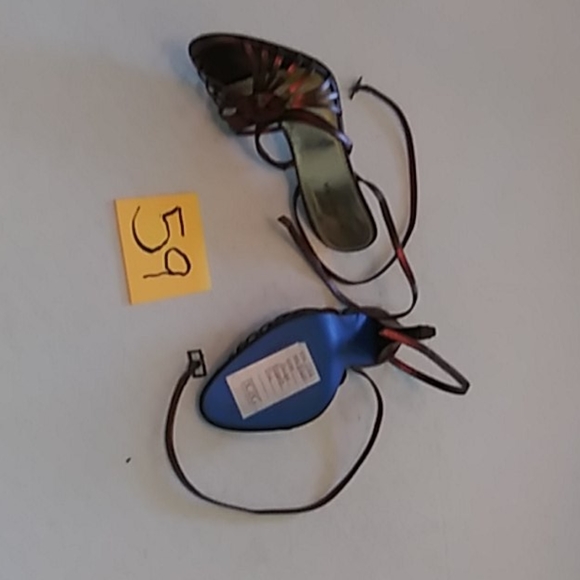 Heels - Picture 3 of 4